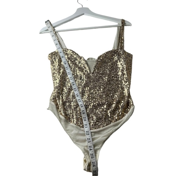 Free People Lingerie Intimately cheeky Bodysuit Sparks Fly Gold Sequin SZ XS/S - Picture 5 of 7